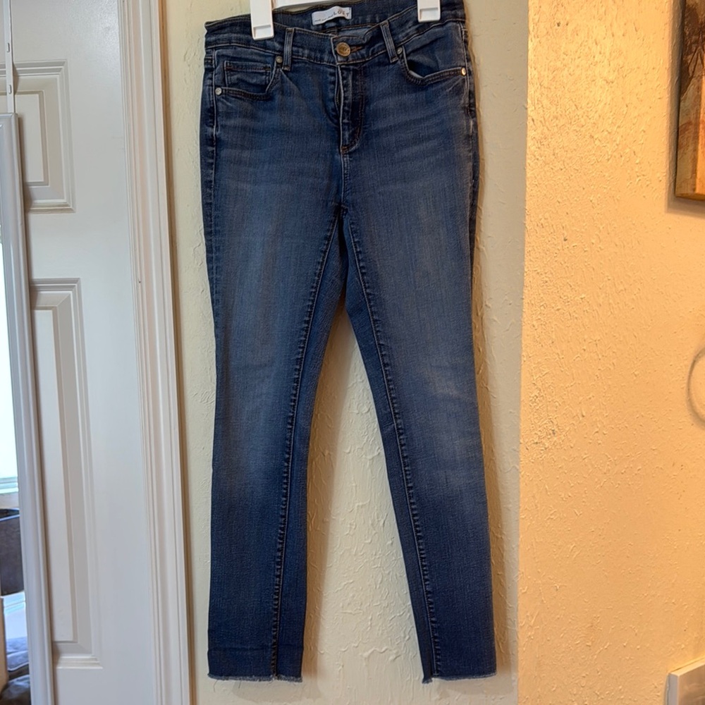 Women's LOFT Size 6 modern straight jeans